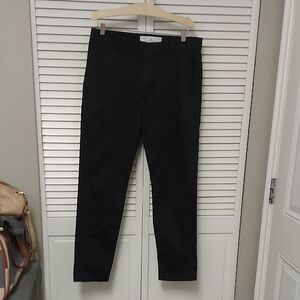 Banana Republic Men's Traveler Chino Pants